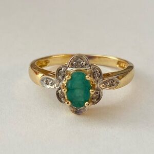 Elegant Emerald And Diamond 14k Ring